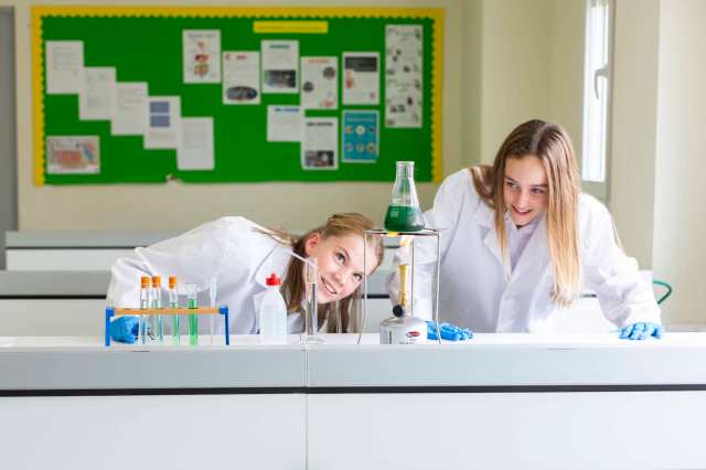 girls science lesson